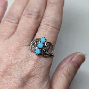 Vintage ring with three faux turquoise